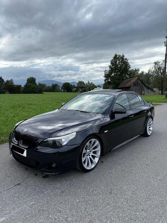 Schwarz Gebraucht 2006 BMW 530 M Sport Limousine | 19.900 € - Bild 1/4