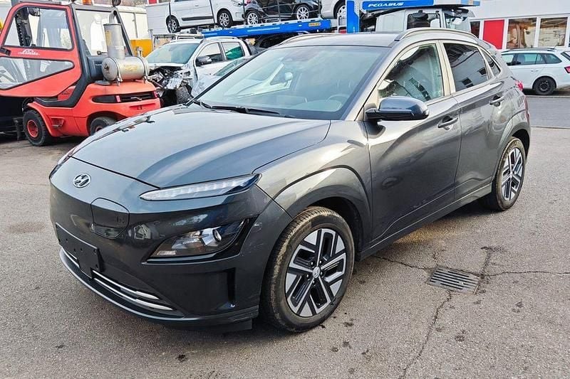 Blau Gebraucht 2021 Hyundai Kona Select SUV | 11.500 € (Superpreis) - Bild 1/4