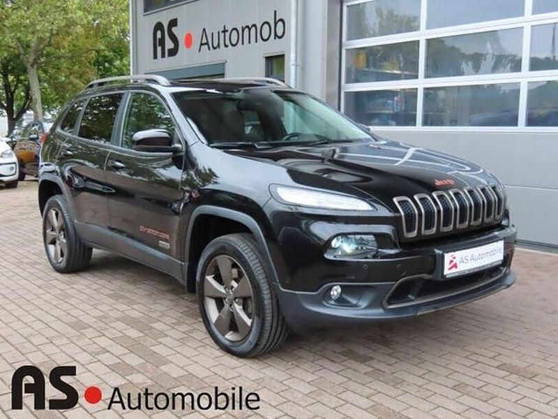 Brilliant black crystal pearl Gebraucht 2016 Jeep Cherokee Limited SUV | 13.790 € (Fairer Preis) - Bild 1/4