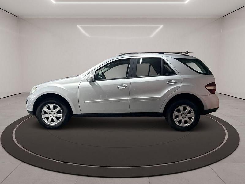 Gebraucht Mercedes ML320 224 PS (164 kW) 2006 Silber SUV