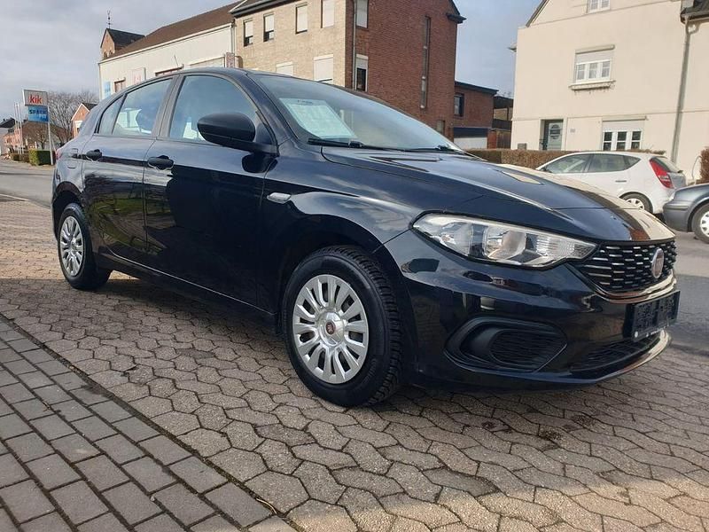 Gebraucht Fiat Tipo Pop 95 PS (69 kW) 2017 Schwarz Limousine