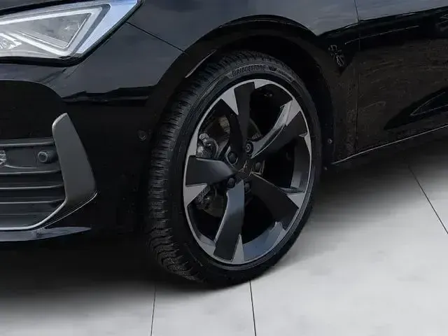 Usata Cupra Leon 150 CV (110 kW) 2024 Nero Berlina