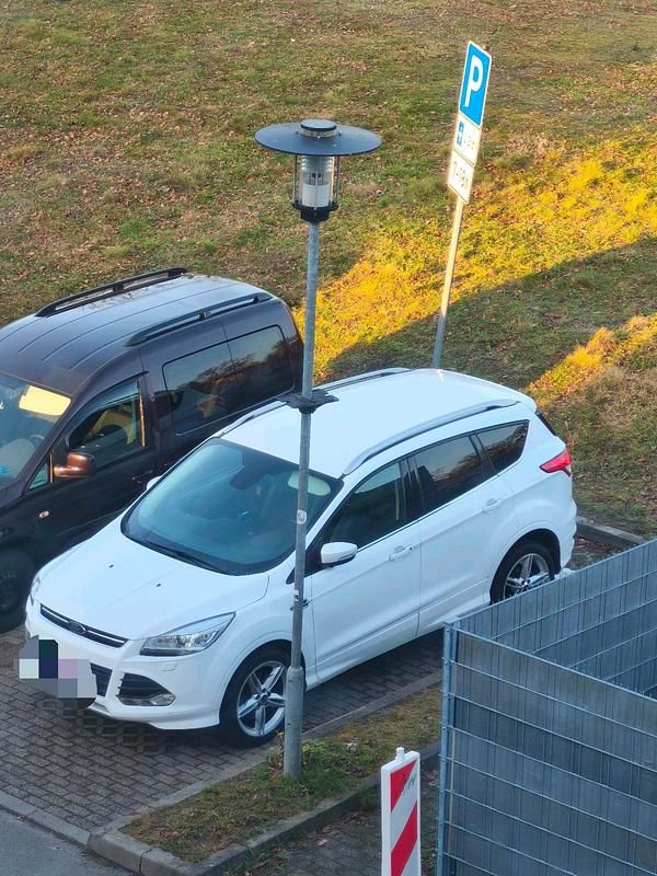 Weiß Gebraucht 2016 Ford Kuga SYNC Edition SUV | 11.850 € (Guter Preis) - Bild 1/4