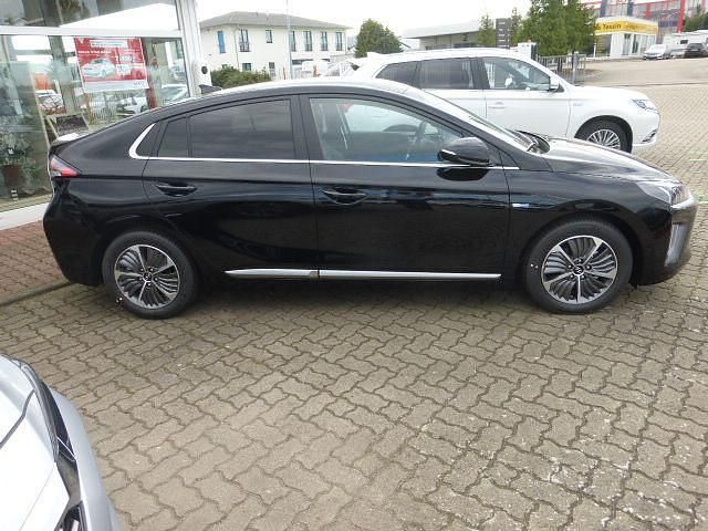 Gebraucht Hyundai Ioniq Premium 105 PS (77 kW) 2020 Schwarz Kleinwagen