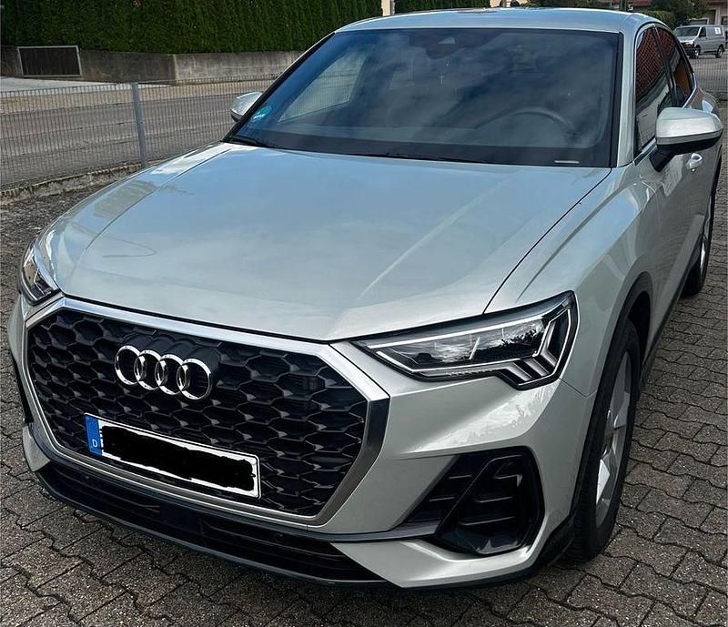 Grau Gebraucht 2023 Audi Q3 Sportback Ambiente SUV | 39.400 € (Fairer Preis) - Bild 1/4