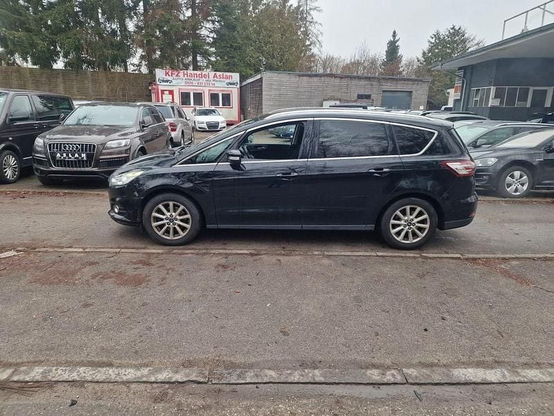 Gebraucht Ford S-MAX Titanium 150 PS (110 kW) 2016 Schwarz Van / Kleinbus