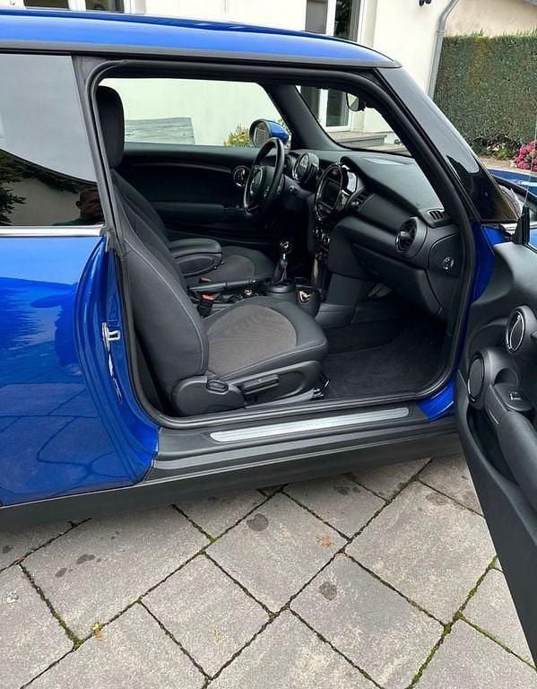 Gebraucht Mini One D 95 PS (69 kW) 2018 Blau Kleinwagen