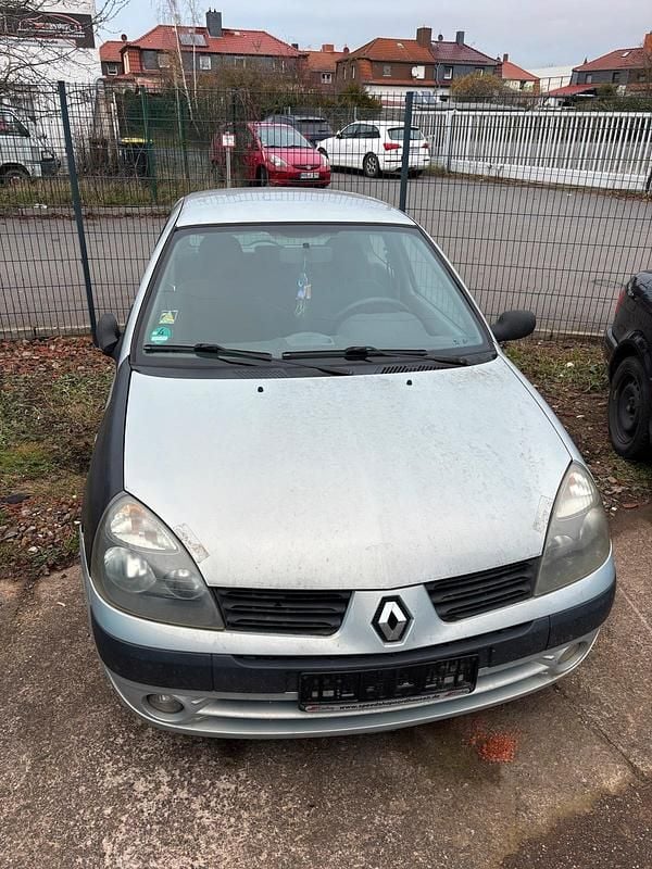 Silber Gebraucht 2004 Renault Clio II Kleinwagen | 400 € (Superpreis) - Bild 1/4