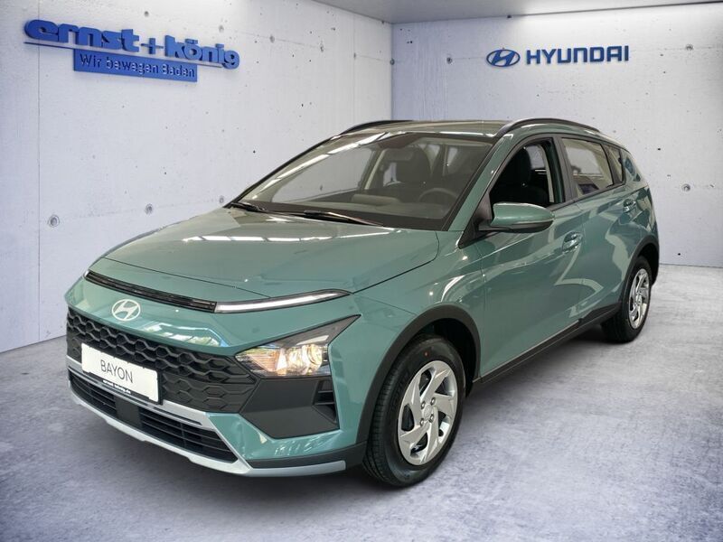 Grün Gebraucht 2025 Hyundai Bayon Select SUV | 20.990 € (Fairer Preis) - Bild 1/4