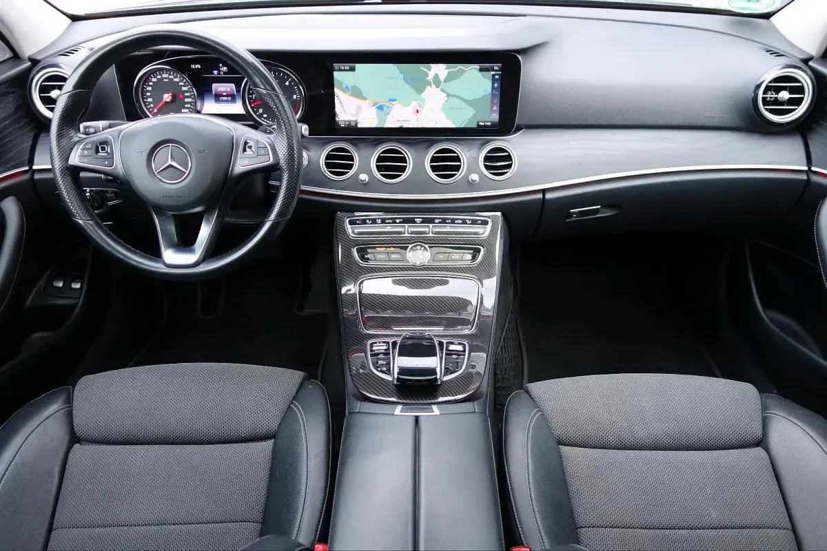 Brugt Mercedes E350 Elegance 258 HK (189 kW) 2016 Sort Sedan