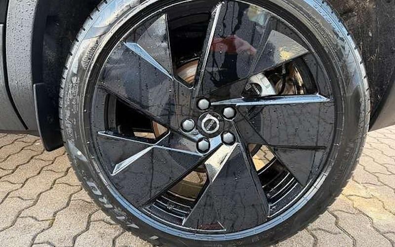 Gebraucht Volvo XC40 Plus 197 PS (144 kW) 2025 Onyx schwarz SUV