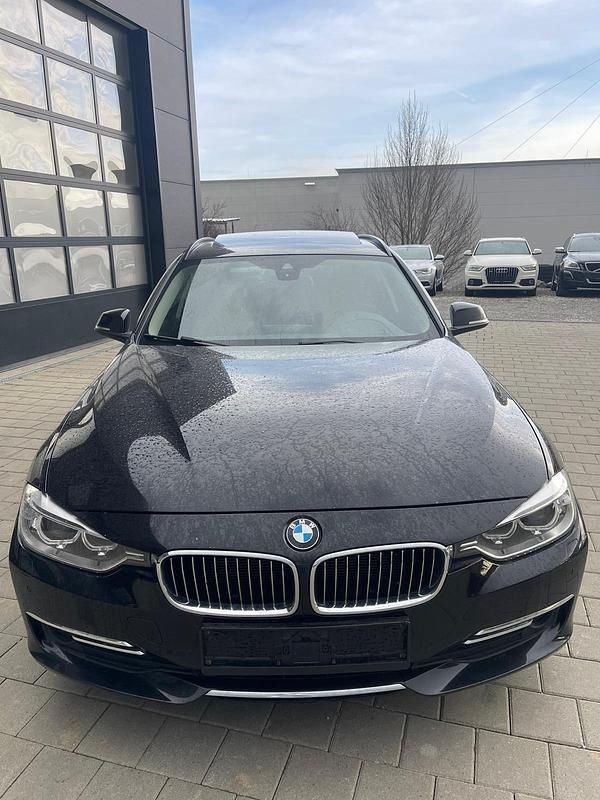 Gebraucht BMW 320 Luxury Line 184 PS (135 kW) 2013 Schwarz Kombi