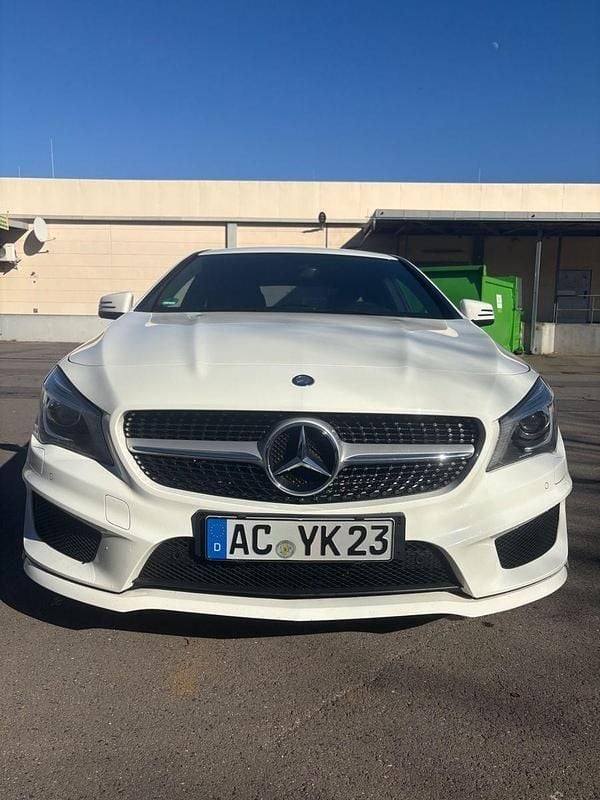 Gebraucht Mercedes CLA200 AMG line 156 PS (114 kW) 2014 Weiß Coupé