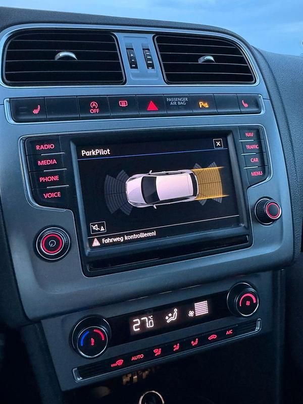 Gebraucht VW Polo Allstar 75 PS (55 kW) 2017 Schwarz Kleinwagen