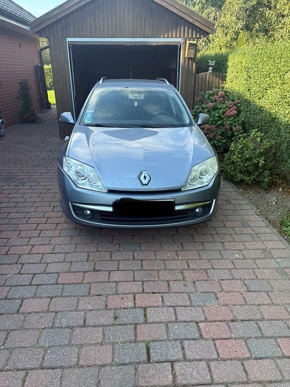 Grau Gebraucht 2010 Renault Laguna GrandTour Dynamique Kombi | 2.900 € (Fairer Preis) - Bild 1/4