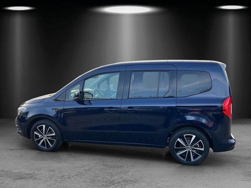 Gebraucht Mercedes T180 Progressive 116 PS (85 kW) 2025 Blau Van / Kleinbus