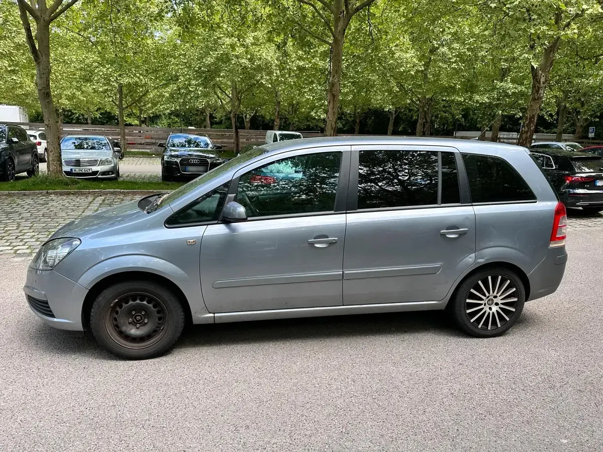 Gebraucht Opel Zafira 2006 Grau Van / Kleinbus