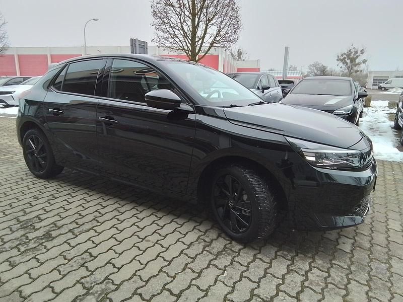 Gebraucht Opel Corsa 101 PS (74 kW) 2025 Lackierung schwarz perla nera/typ aussenverkleidung metalliclackierung Kleinwagen