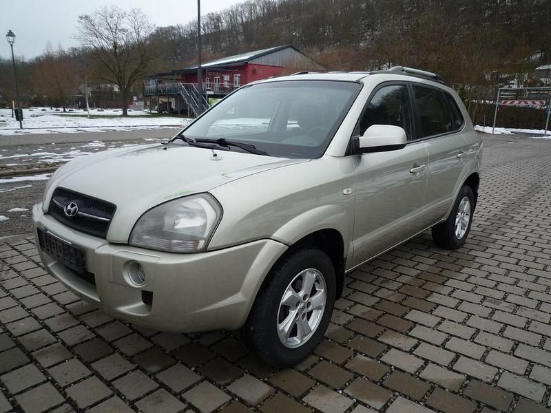 Gebraucht Hyundai Tucson GLS 141 PS (103 kW) 2007 Silber SUV