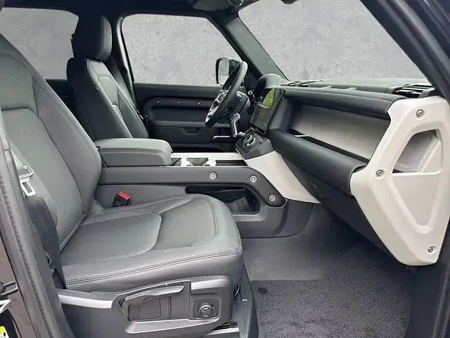 Neu Land Rover Defender S 200 PS (147 kW) 2026 Schwarz SUV