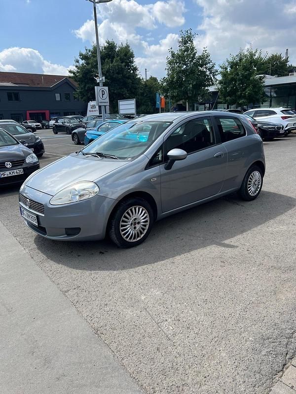 Grau Gebraucht 2006 Fiat Punto Kleinwagen | 1.300 € (Guter Preis) - Bild 1/4
