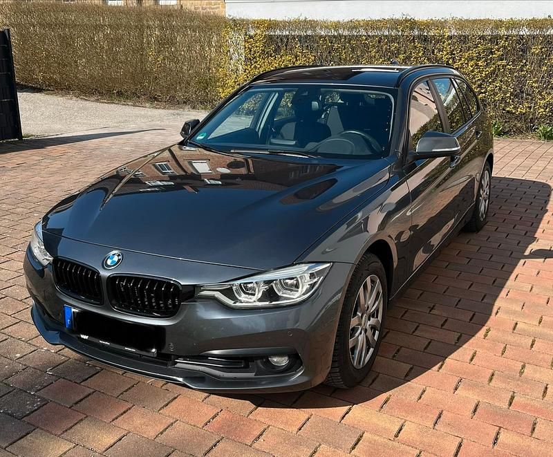 Gebraucht BMW 320 Efficient Dynamics 190 PS (139 kW) 2017 Grau Kombi