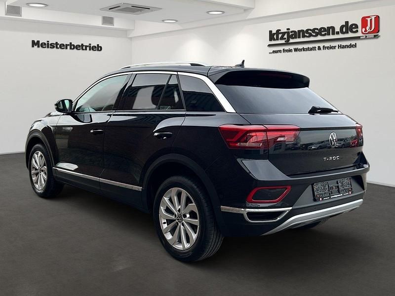 Gebraucht VW T-Roc Style 110 PS (80 kW) 2022 Deep black perleffekt SUV