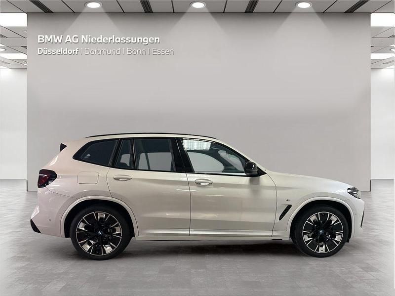 Gebraucht BMW iX3 Impressive 210 kW (286 PS) 2023 Weiß SUV