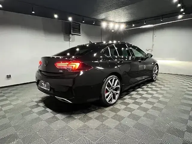 Gebraucht Opel Insignia Sport 230 PS (169 kW) 2021 Schwarz Limousine