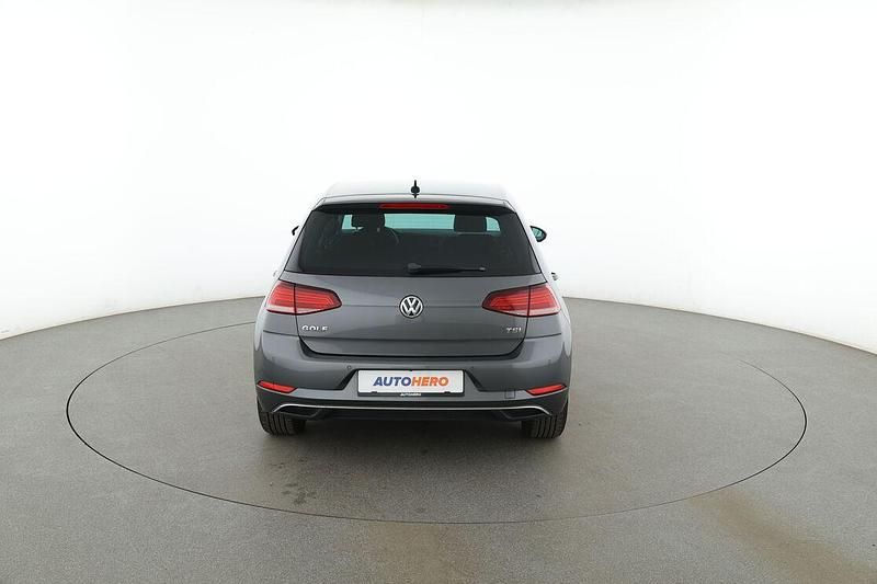 Second-hand VW Golf VII Comfortline 2017 Gri Berlinǎ