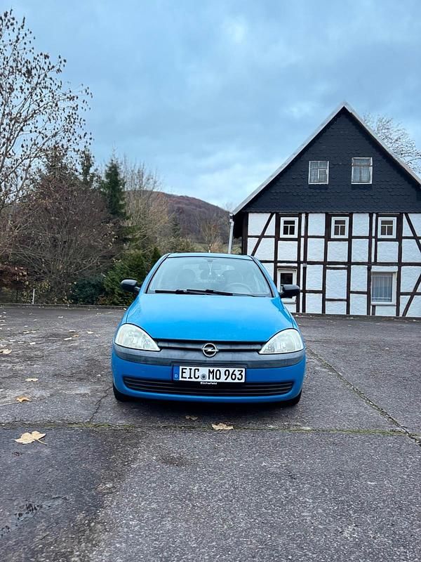 Blau Gebraucht 2001 Opel Corsa Kleinwagen | 900 € - Bild 1/4