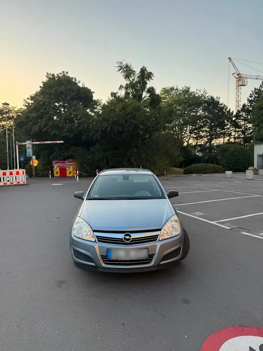 Gebraucht Opel Astra 90 PS (66 kW) 2008 Blau Kleinwagen