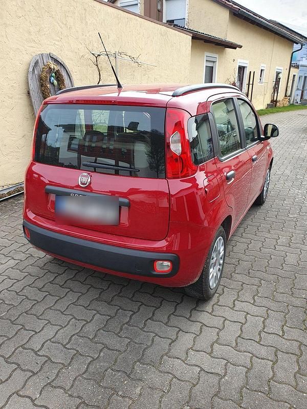 Gebraucht Fiat Panda 69 PS (50 kW) 2013 Rot Kleinwagen