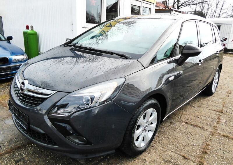 Grau Gebraucht 2015 Opel Zafira Tourer Cosmo Van / Kleinbus | 11.380 € (Fairer Preis) - Bild 1/4