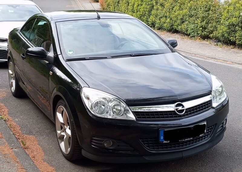 Schwarz Gebraucht 2009 Opel Astra Cabriolet Cabrio | 3.450 € (Guter Preis) - Bild 1/4