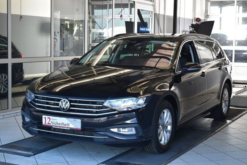 Schwarz Gebraucht 2022 VW Passat Business Kombi | 20.500 € (Fairer Preis) - Bild 1/4