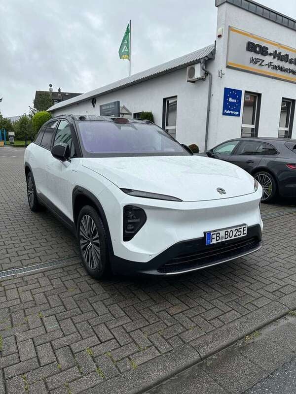 Weiß Gebraucht 2023 Nio ET7 Limousine | 63.980 € - Bild 1/4