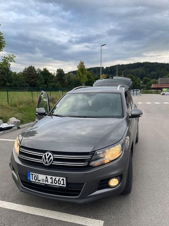 Schwarz Gebraucht 2015 VW Tiguan SUV | 11.500 € (Superpreis) - Bild 1/4