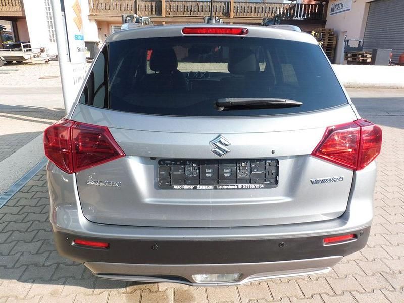 Gebraucht Suzuki Vitara Comfort+ 140 PS (102 kW) 2019 Grau SUV