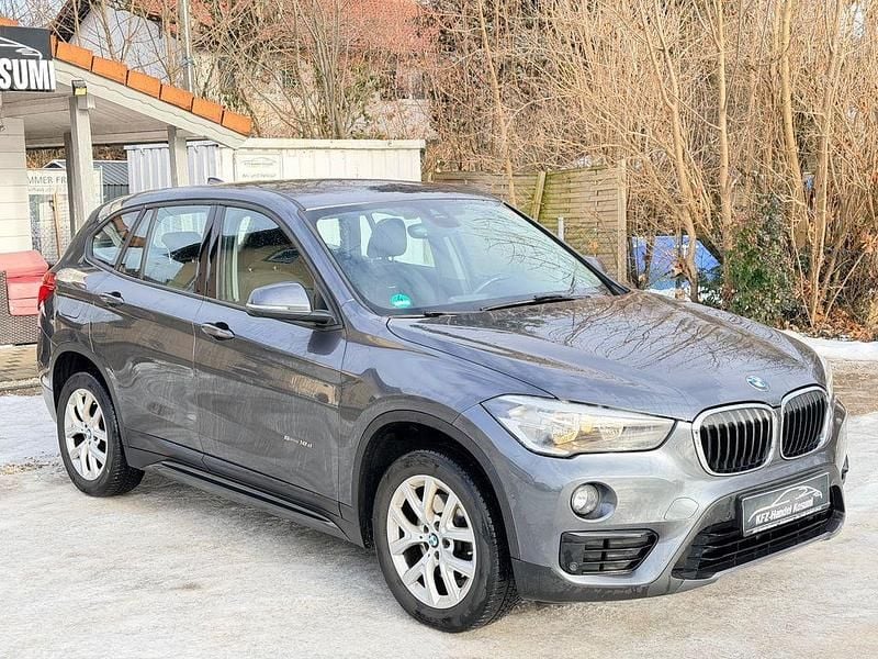 Grau Gebraucht 2016 BMW X1 Sport Line SUV | 11.499 € (Fairer Preis) - Bild 1/4