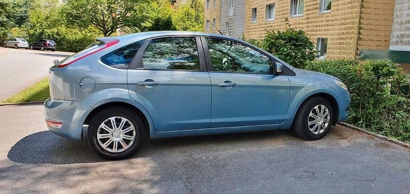 Gebraucht Ford Focus Style 101 PS (74 kW) 2008 Grau Limousine