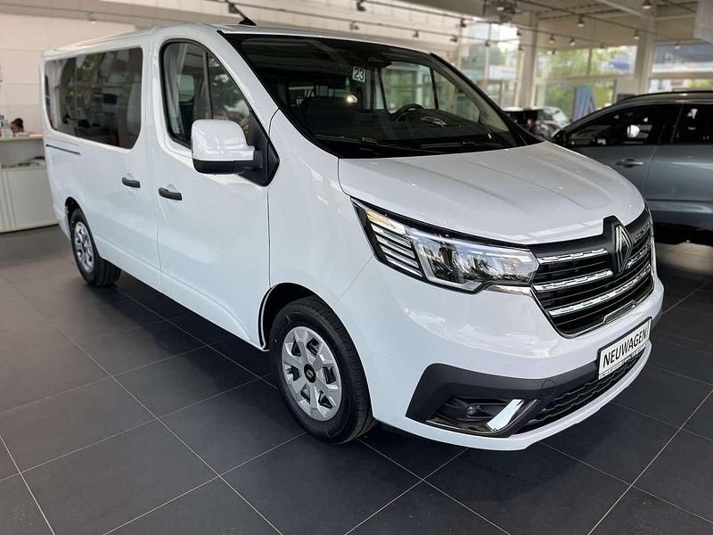 Neu Renault Trafic Evolution 150 PS (110 kW) 2025 Weiß Van / Kleinbus