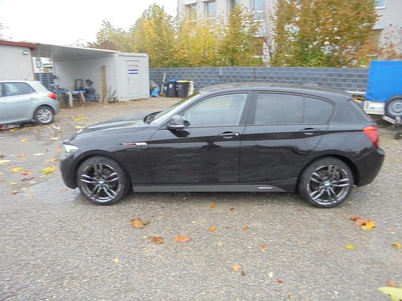 Gebraucht BMW 116 136 PS (100 kW) 2012 Schwarz Kleinwagen