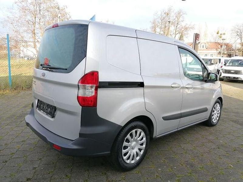 Gebraucht Ford Transit Trend 95 PS (69 kW) 2018 Polarsilber metallic (metallic) Van