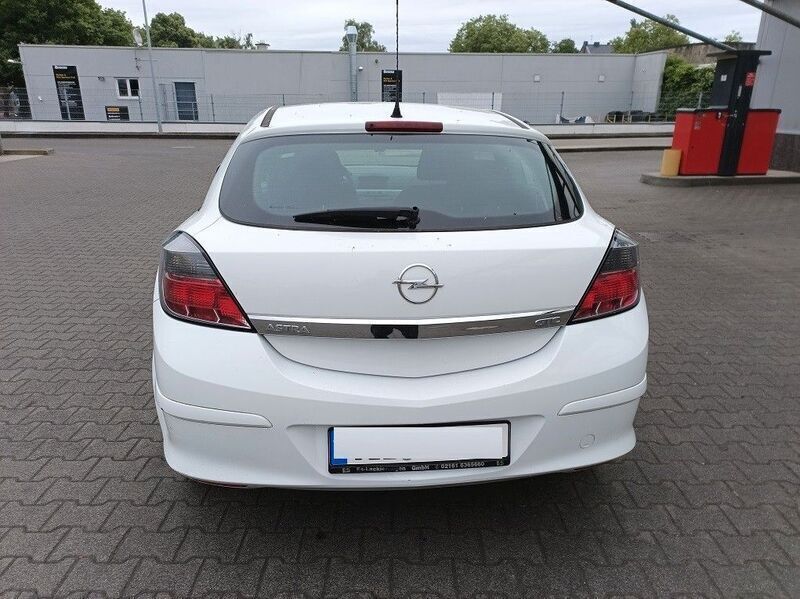 Grau Gebraucht 2009 Opel Astra Edition Coupé | 3.400 € (Fairer Preis) - Bild 1/4
