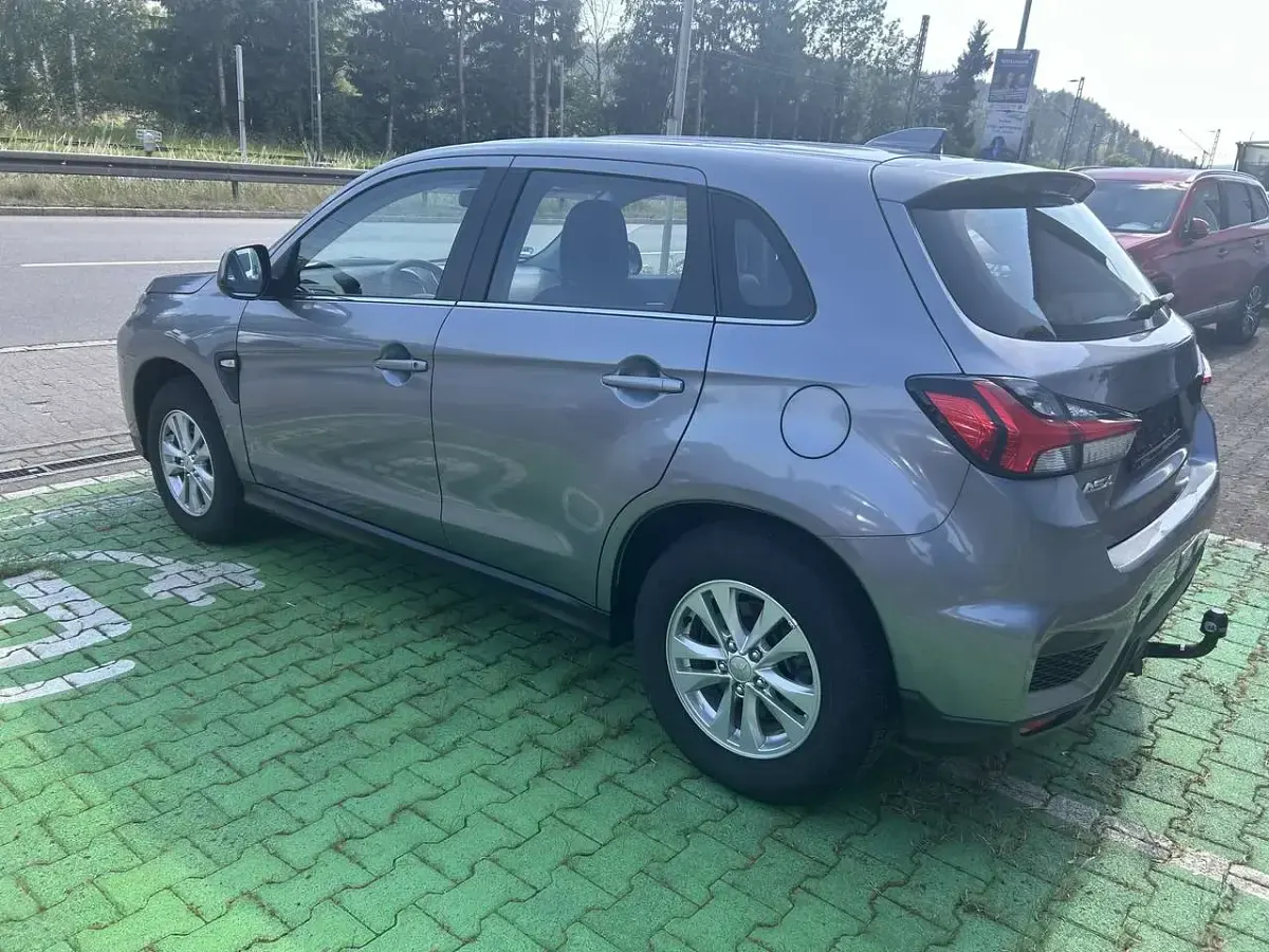 Gebraucht Mitsubishi ASX Edition 150 PS (110 kW) 2020 Platinumgrau (m) SUV
