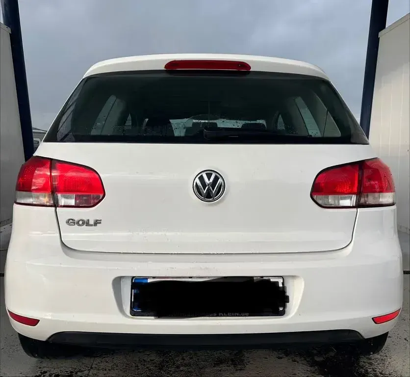 Gebraucht VW Golf VI 86 PS (63 kW) 2011 Weiß Kleinwagen