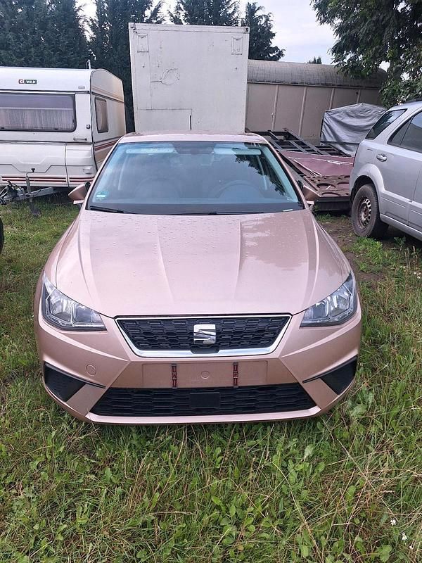 Andere farben Gebraucht 2019 Seat Ibiza Limousine | 13.000 € (Teuer) - Bild 1/4