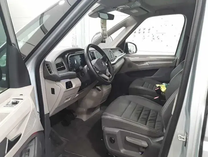 Używany VW T7 S 150 KM (110 kW) 2025 Srebrny Van