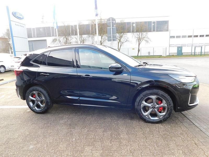 Neu Ford Kuga ST-Line X 243 PS (178 kW) 2026 Schwarz SUV